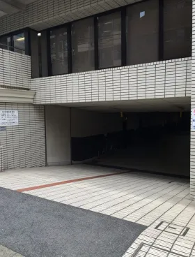 OS’85ビルの外観