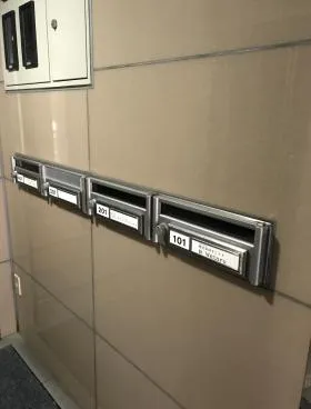 ダイヤビルの外観