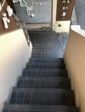 第1長谷川ビルの外観