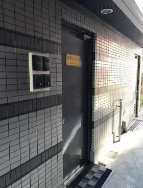 丸華ビルの外観