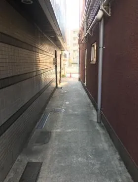 丸華ビルの外観