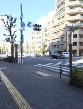 丸華ビルの外観