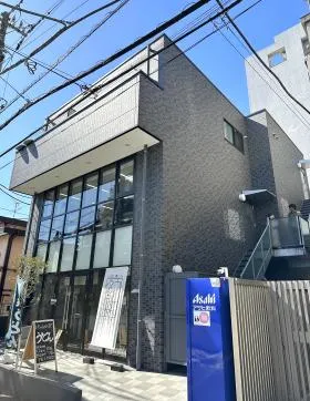 MORE EXCELLENCE ビルの外観