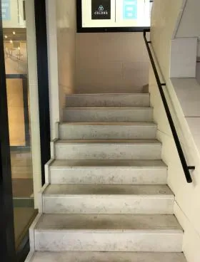 ルコタージュビルディングの外観