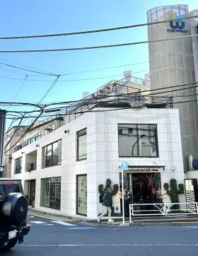 ルコタージュビルディングの外観
