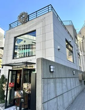 ルコタージュビルディングの外観