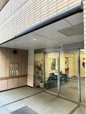 RECビルの外観
