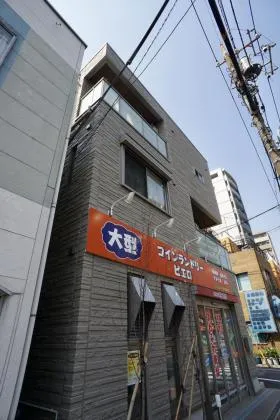 スプルースエステートビルの外観
