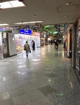 中野ブロードウェイの外観