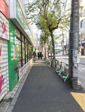 中野ブロードウェイの外観