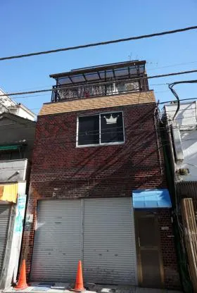 KINGビルの外観