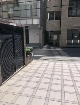 オガタビルの外観
