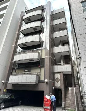 オガタビルの外観