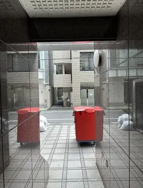 オガタビルの外観