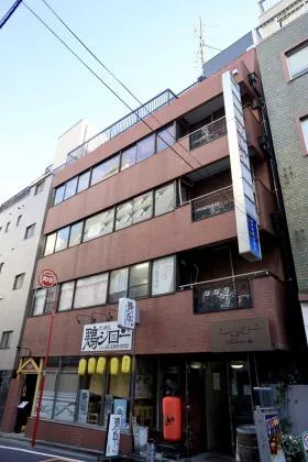 鈴木ビルの外観