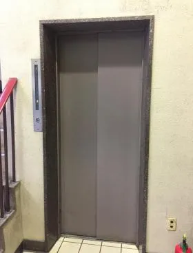 福井ビルの外観