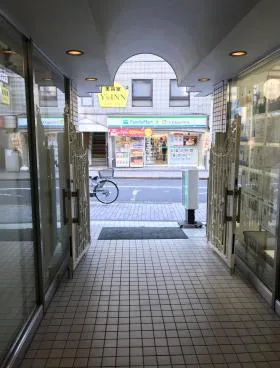 第6鶴水ビルの外観