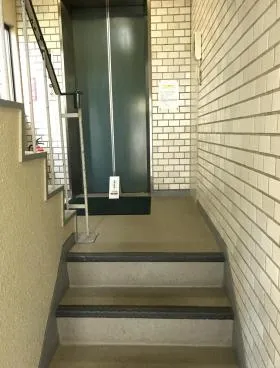 芝ホワイトビルの外観