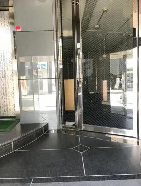 バトン・ド・ルージュ早稲田ビルの外観