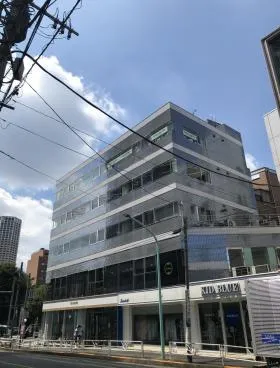 モードコスモスビルの外観