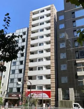 リバーレ東新宿ビルの外観