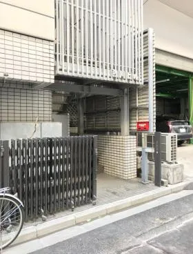 砂川ビルの外観