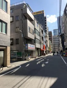 三春ビルの外観