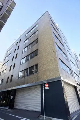 奈良部ビルの外観