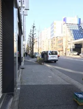 奈良部ビルの外観
