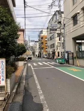 新小川町ビルの外観