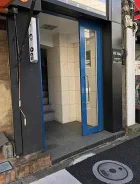 HT神宮前ビルの外観