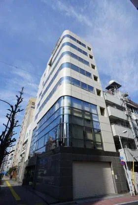 コレクションビルの外観