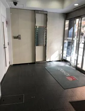 いちご人形町ビルの外観