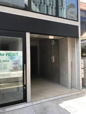 S-表参道ビルの外観