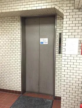 梅崎ビルの外観