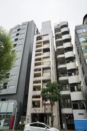 山貴ビルの外観
