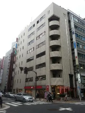 大広朝日ビルの外観