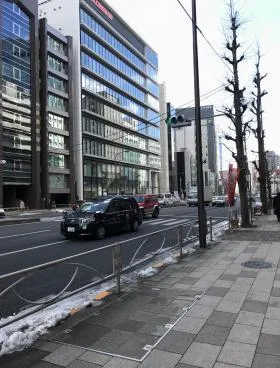 ライオンズ三田ビルの外観