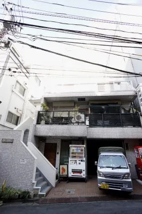 青山篠田ビルの外観