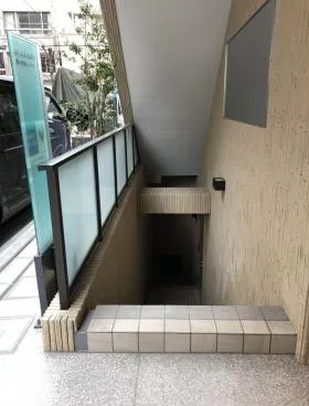 ラベイユ麻布十番ビルの外観