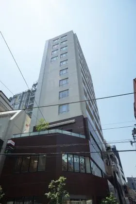 ラベイユ麻布十番ビルの外観