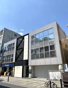 名倉堂ビルの外観