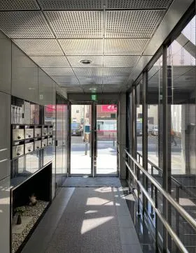 名倉堂ビルの外観
