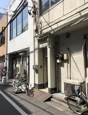 小山第二ビルの外観
