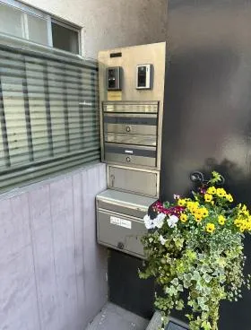 神山町ビルの外観