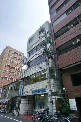 比護ビルの外観