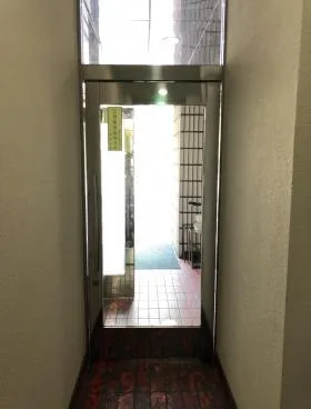 比護ビルの外観