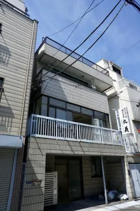 大門ビルの外観