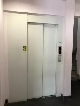 大原ビルの外観