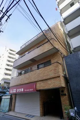 辰巳ビルの外観
